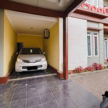 RedDoorz Syariah near Jam Gadang Bukittinggi 2 Hotel Bagian luar foto